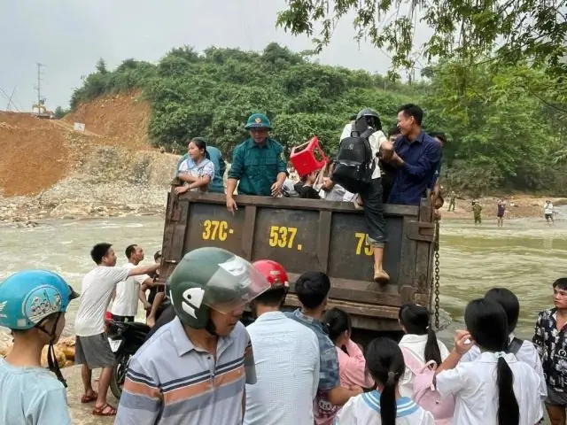 Thách Thức Từ Thiên Tai: Khi Giao Thông Vùng Cao Bị Chia Cắt