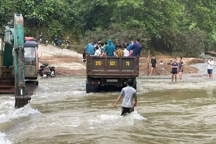 Giải Pháp Đột Phá: Huy Động Ô Tô Máy Múc Xe Tải Và Xe Chuyên Dụng