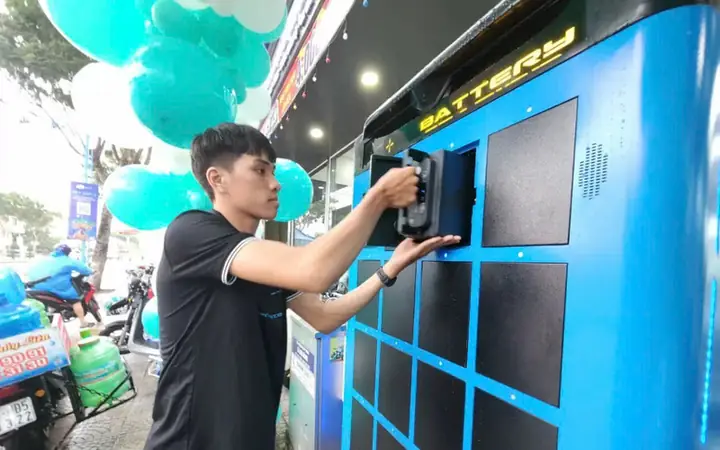 Đà Nẵng Đã Có Trạm Hoán Đổi Pin Xe Điện Hai Bánh Đầu Tiên