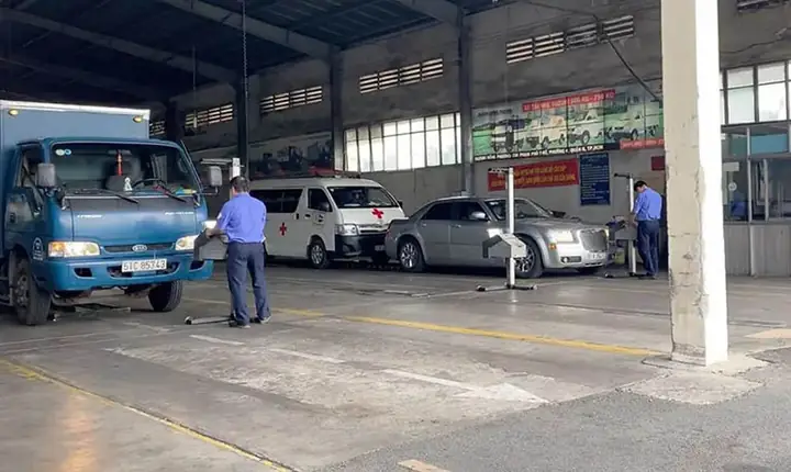 Nộp Phí Đường Bộ Xe Ô Tô 7 Chỗ Trễ Hạn: Hậu Quả Và Cách Xử Lý