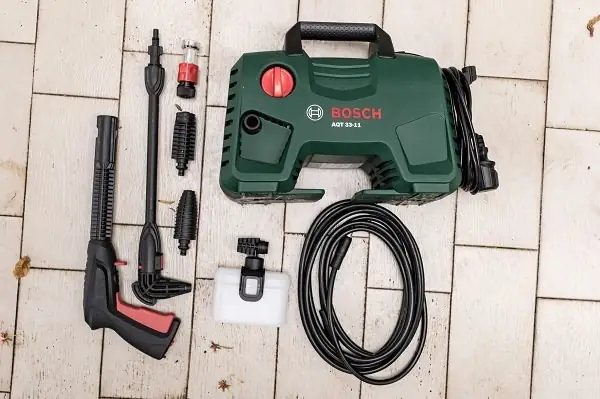 Phụ Kiện Rửa Xe Ô Tô: Cọ Chải Và Dụng Cụ Vệ Sinh Cần Thiết