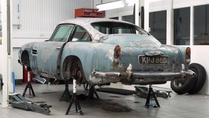 Phục Chế Ô Tô Cổ Thành Siêu Xe