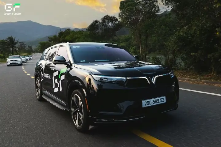 Trong Khi Sử Dụng Xe