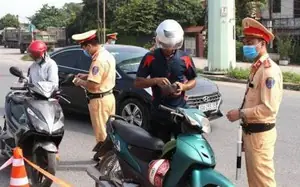 Mức Phạt Mới Với Người Điều Khiển Xe Máy Vi Phạm Quy Tắc Giao Thông Đường Bộ Từ 1/1/2025