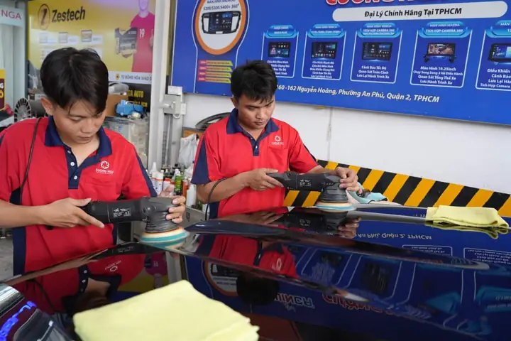 Bước 5: Đánh Bóng Và Hiệu Chỉnh Sơn Bề Mặt Xe Hơi, Xe Ô Tô