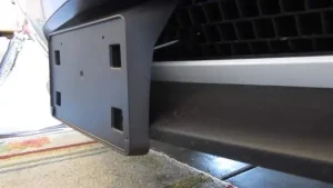 Hướng Dẫn Lắp Biển Số Xe Ô Tô Chắc Chắn, Không Lo Rơi Biển