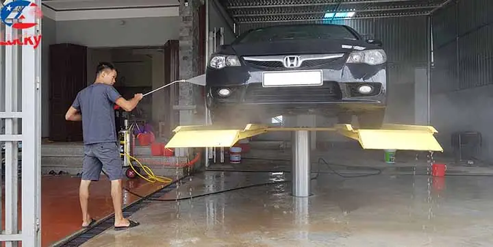 Rửa Gầm Xe Ô Tô Hà Nội – Bomag Spa Car