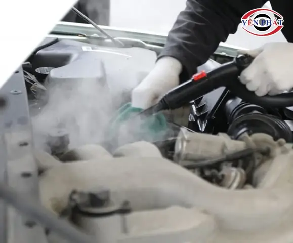 Khám Phá Chi Tiết Quy Trình Loại Bỏ Vết Bẩn Khi Rửa Máy Ô Tô Bằng Co2