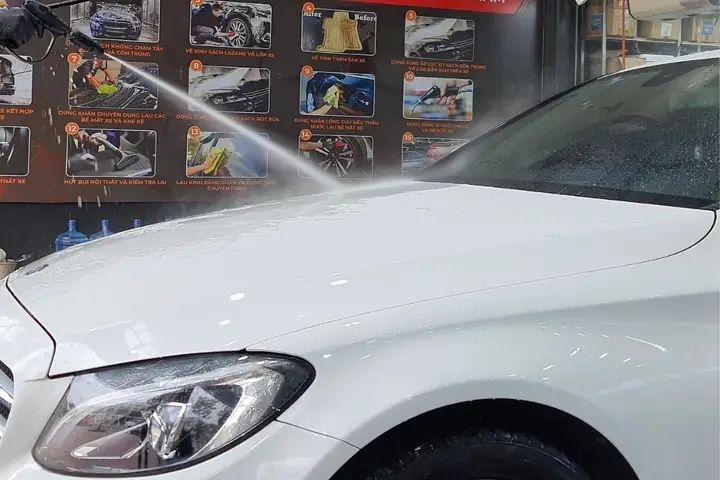 Quy Trình Rửa Xe Ô Tô Chuyên Nghiệp Tại Thành Phát Auto