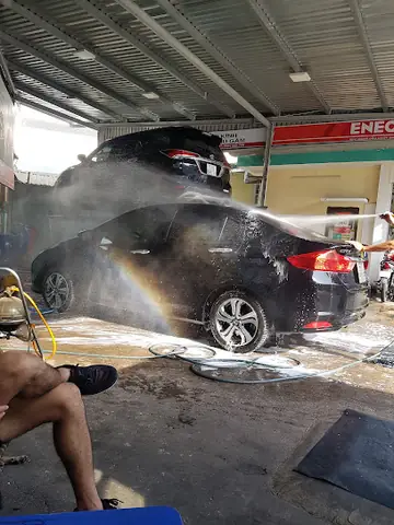 🚗4. Rửa Xe Chuyên Nghiệp 310