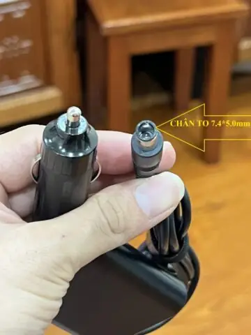 Hướng Dẫn Sử Dụng Sạc Laptop Trên Xe Ô Tô Đúng Cách