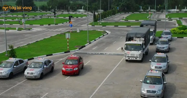 Vì Sao Nên Chọn Sân Tập Lái Xe Ô Tô Uy Tín Tại Tp.hcm?