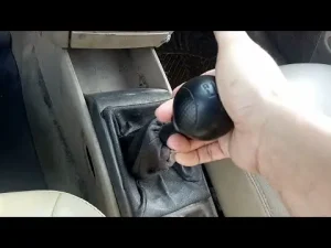 Móc Khóa Số Ô Tô: Món Phụ Kiện Nhỏ, Ý Nghĩa Lớn