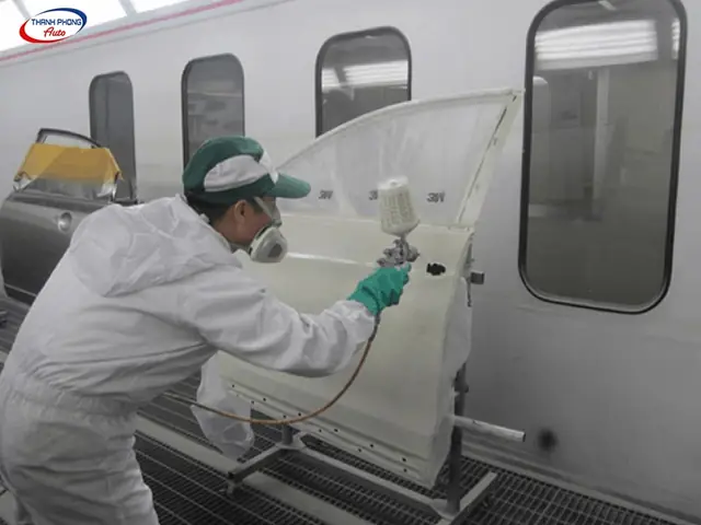 Quy Trình Sơn Dặm Toàn Thân Xe Hơi Chuyên Nghiệp Tại Thanh Phong Auto