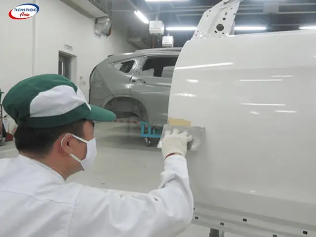 Quy Trình Sơn Dặm Toàn Thân Xe Hơi Chuyên Nghiệp Tại Thanh Phong Auto