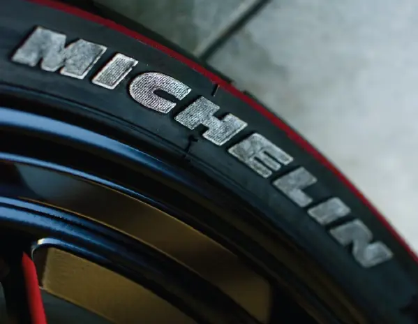 Sơn Lốp Xe Ô Tô: Hướng Dẫn Chi Tiết Từ A-z