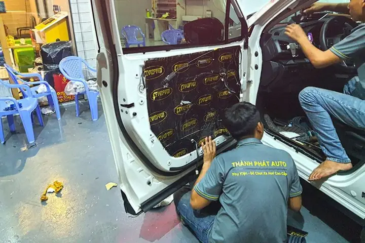 Tấm Cách Âm Chống Ồn 3m Cho Ô Tô Xe Hơi Là Gì?