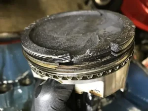 Kiểm Tra Và Xử Lý Xe Bị Piston Nứt, Vỡ