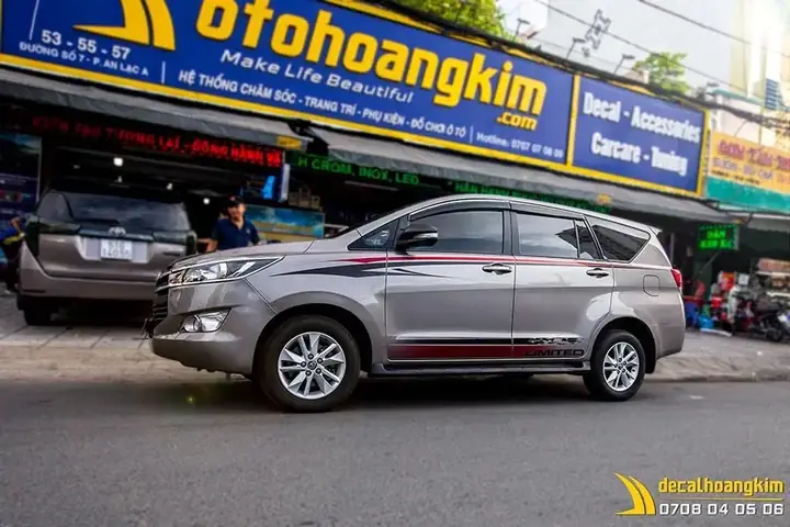 Bộ Sưu Tập 10+ Mẫu Tem Dán Sườn Xe Ô Tô 7 Chỗ Hot Nhất Hiện Nay
