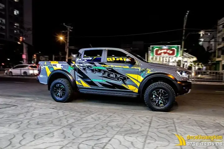 Các Doanh Nhân Và Giới Trẻ Đam Mê Xe