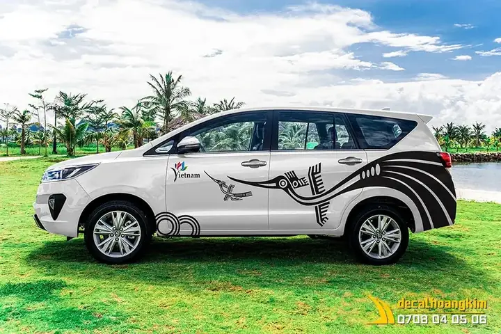 Tem Sườn Phong Cách Cổ Điển Xe 7 Chỗ