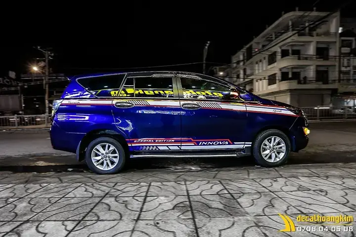 Bộ Sưu Tập 10+ Mẫu Tem Dán Sườn Xe Ô Tô 7 Chỗ Hot Nhất Hiện Nay