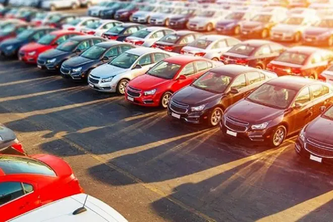 Hướng Dẫn Chi Tiết Cách Tham Khảo Giá Xe Ô Tô Cũ Chính Xác Nhất