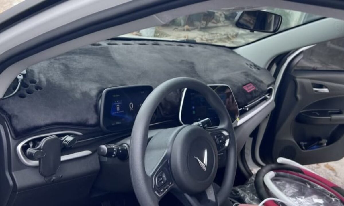 Các Loại Thảm Taplo VF3 Phổ Biến Trên Thị Trường Hiện Nay