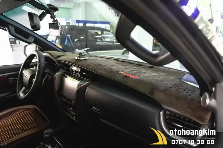 Thảm Taplo Ô Tô Chất Liệu Nỉ