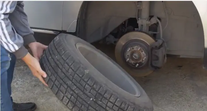 Thứ Tự Nới Lỏng Ốc Bánh Xe Hiệu Quả: Kiểu “ngôi Sao”