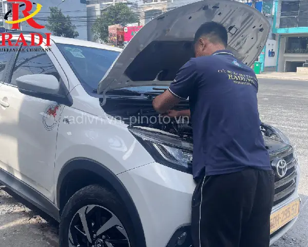 Những Dấu Hiệu Cần Thay Bình Ắc Quy Xe Ô Tô Mới