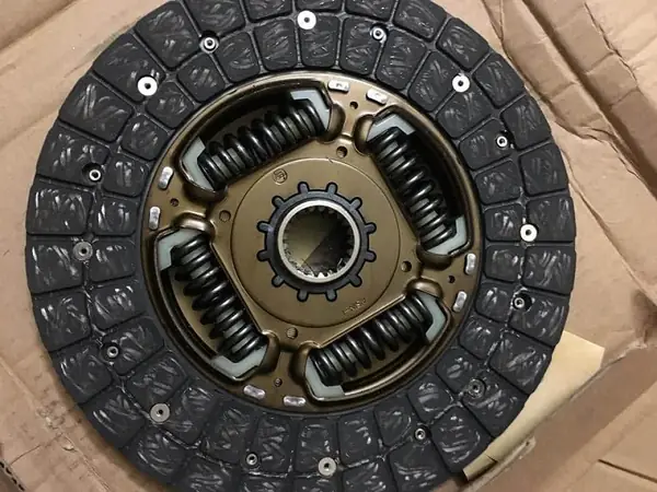 Giá Thay Côn Xe Innova Của Toyota