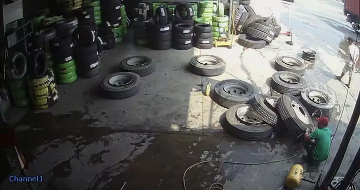 Đặc Điểm Của Lốp Xe Chuyên Dùng Cho Xe Container