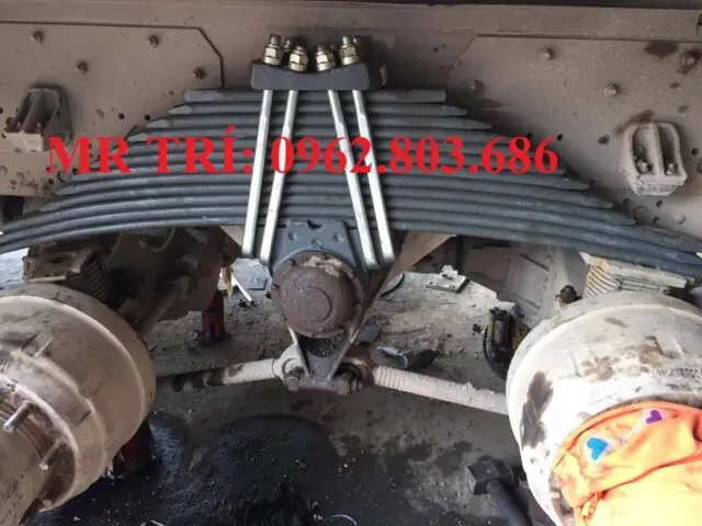 Nhíp Xe Ô Tô Là Gì Và Tầm Quan Trọng Của Nó Trong Hệ Thống Treo?