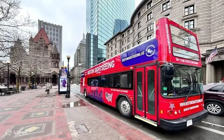 Đối Tượng Nào Được Cấp Thẻ Ưu Tiên Xe Ô Tô?