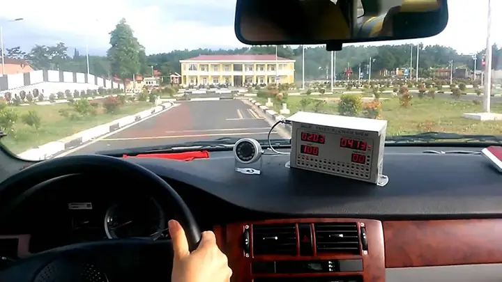 Học Thực Hành Kỹ Thuật Lái Xe Cơ Bản