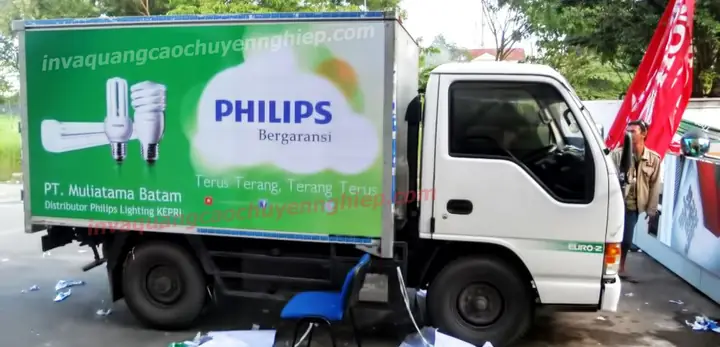 Thiết Kế Quảng Cáo Trên Xe Ô Tô