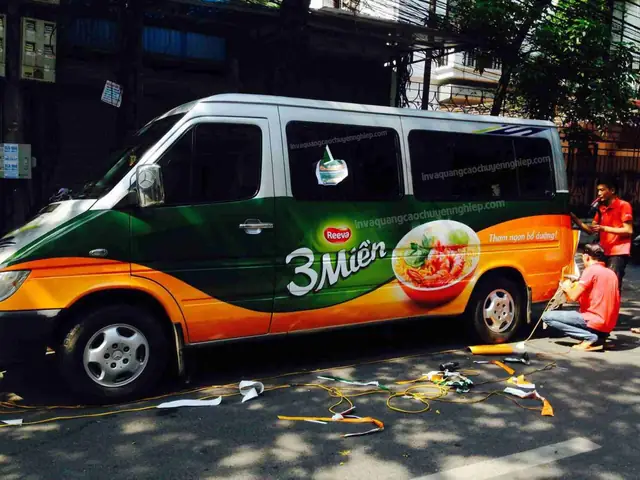 Thiết Kế Quảng Cáo Trên Xe Ô Tô