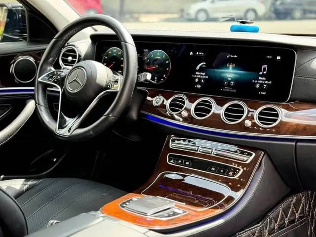 Có Phát Sinh Phí Thủ Tục Không?