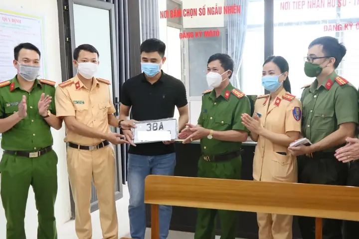 Bài Viết Dưới Đây Sẽ Cung Cấp Thông Tin Chi Tiết Về Thủ Tục Đổi Chứng Nhận Đăng Ký Xe, Biển Số Xe Từ 01/01/2025