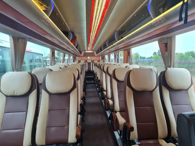 Xe Thaco Universe 45 Chỗ Nổi Bật: Động Cơ Tốt – Tiện Nghi – Sang Trọng.