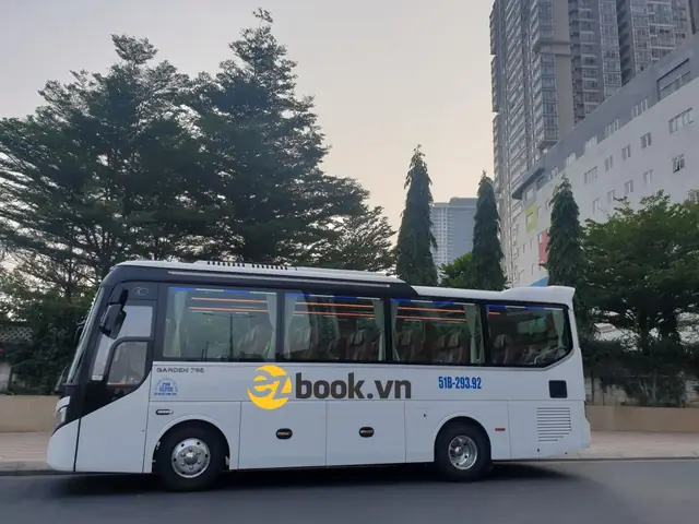 Dòng Thuê Xe Tháng Hợp Đồng Năm 45 Chỗ Có Tài Xế