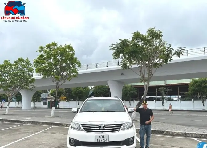 Thuê Xe Ô Tô Từ Đà Nẵng Đi Huế: Hướng Dẫn Chi Tiết, Giá Cả & Kinh Nghiệm Lái Xe An Toàn