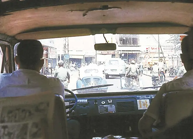 Tôi Lái Xe Ô Tô Có Ai Đi Không Nào: Hướng Dẫn An Toàn Khi Rủ Người Đi Chung