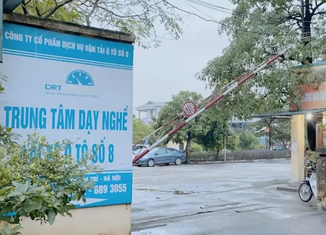 Trung Tâm Dạy Nghề Lái Xe Ô Tô Số 8: Thông Tin Toàn Diện Về Khóa Học, Học Phí Và Kinh Nghiệm Học Viên