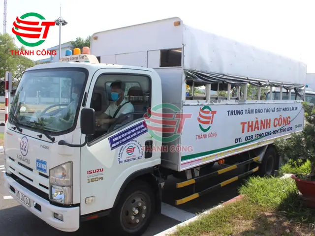 Dịch Vụ Đào Tạo Và Sát Hạch Tại Trung Tâm Thành Công