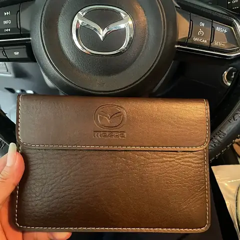 Tại Sao Cần Sử Dụng Ví Đựng Giấy Tờ Xe Ô Tô?