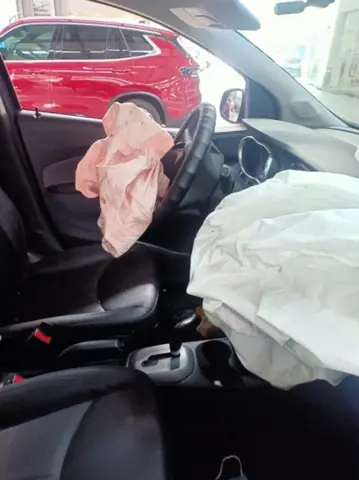 Không Để Đồ Vật Lên Bộ Phận Túi Khí