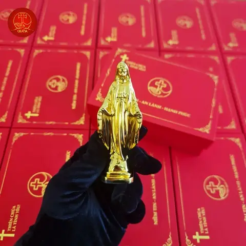 Mua Tượng Công Giáo Để Xe Ô Tô Ở Đâu?