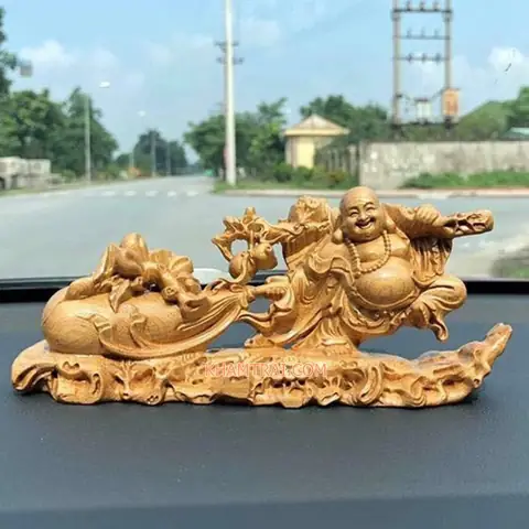 Tượng Gỗ Để Xe Ô Tô: Hướng Dẫn Chọn Chất Liệu, Kiểu Dáng & Cách Đặt Chuẩn Phong Thủy